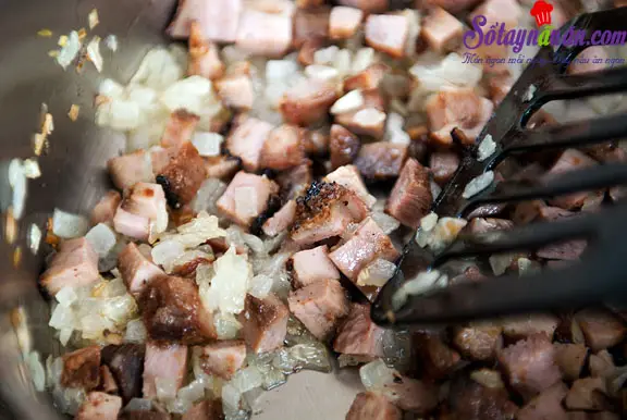 Tuyệt chi&ecirc;u l&agrave;m b&aacute;nh bao x&aacute; x&iacute;u nh&acirc;n BBQ si&ecirc;u ngon 1