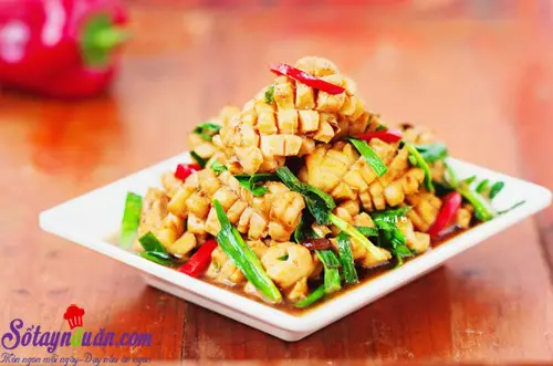 Hướng dẫn cách làm mực xào bông hẹ, lá hẹ thơm ngon