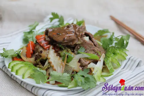 Thịt bò sốt rau củ đậm đà