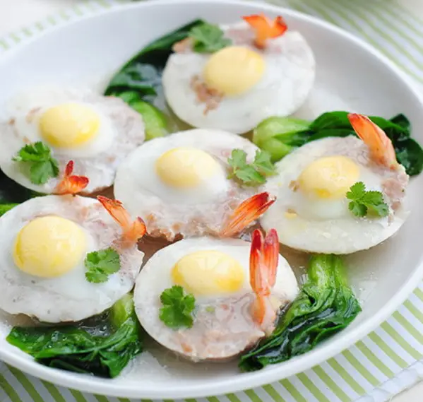 Tôm thịt hấp trứng cút ngon miễn chê